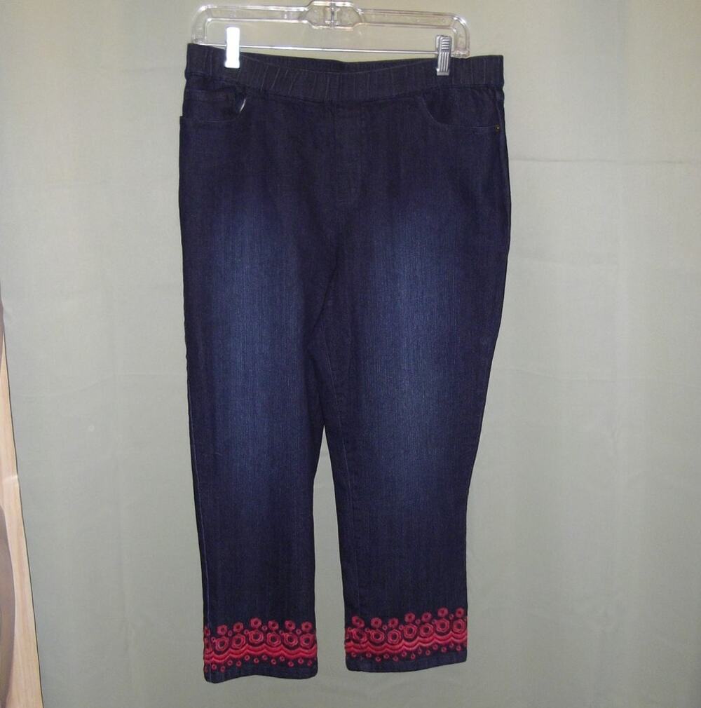 Denim & Company Embroidered Denim Stretch Capri Jeans 12